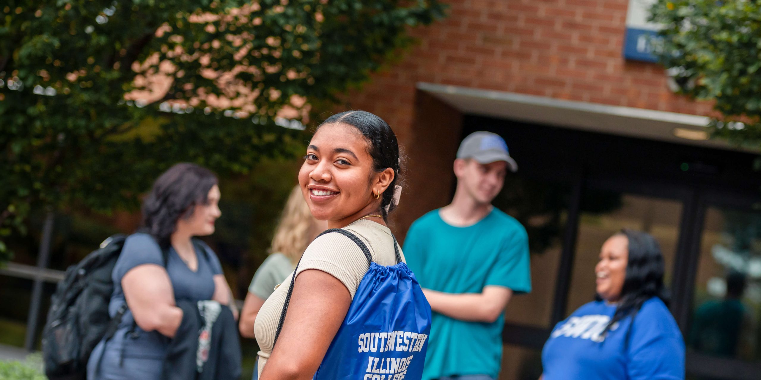 SWIC students outside on Campus